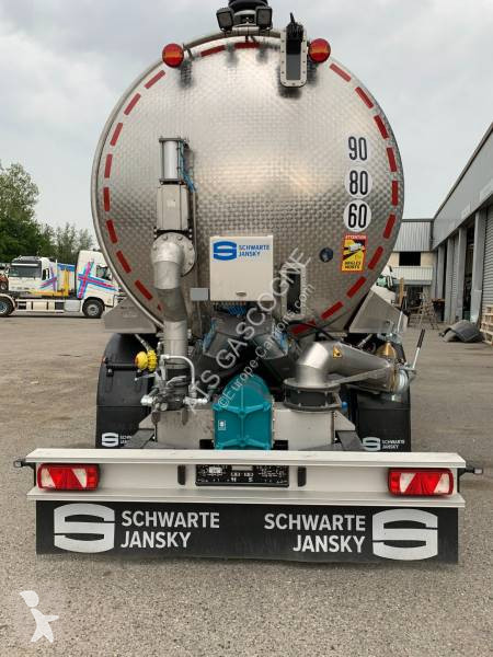 نصف مقطورة Schwarte AGRILINER
