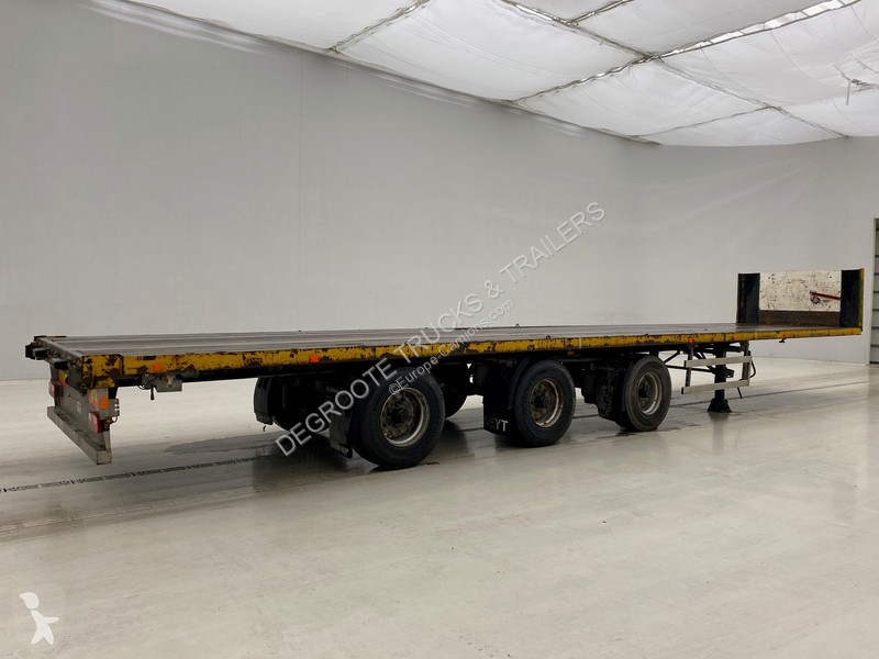 Semitrailer Pacton Plateau