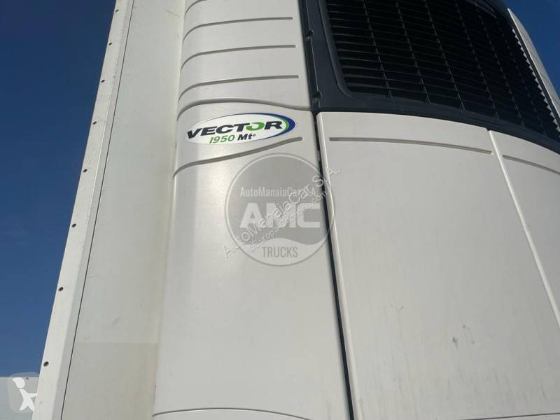 Semitrailer Schmitz Cargobull SCB-S3B 3 EIXOS...