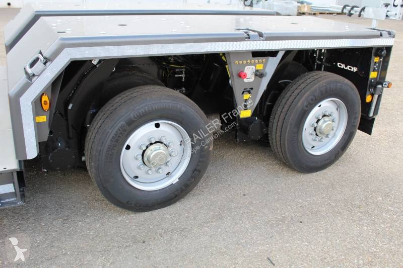 Semitrailer Rojo Trailer PORTE-ENGINS...