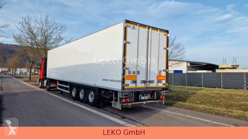 نصف مقطورة Fruehauf Frigo Semi 38T Vector...