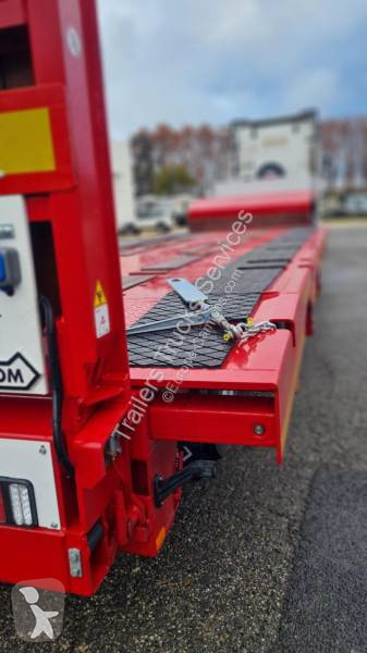 Semitrailer Nooteboom Plateau Porte Matériel