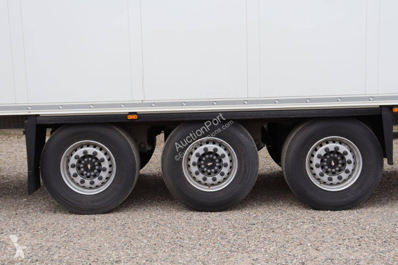 Semirremolque Schmitz Cargobull SCB*S3B
