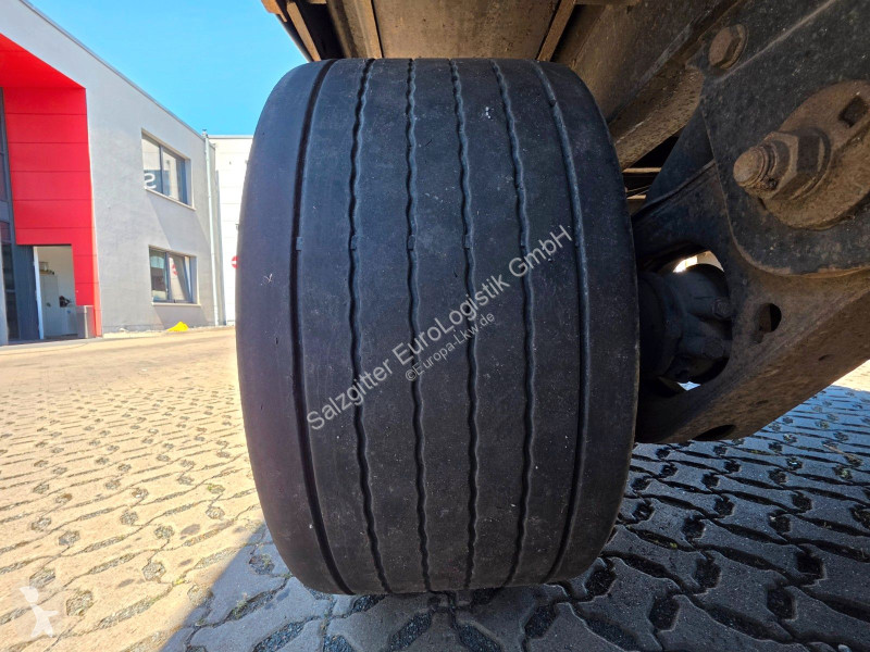 نصف مقطورة Kögel SN 18 / Hubdach