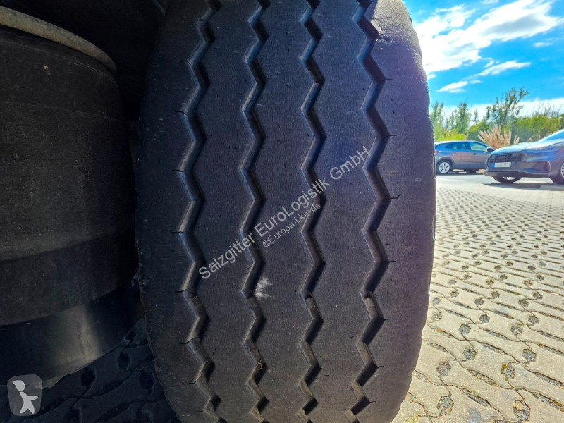 نصف مقطورة Kögel S24 / Palettenkasten / Liftachse