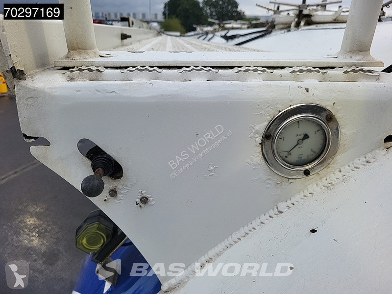 Semi remorque  SVM 39000L Liftachse Cement