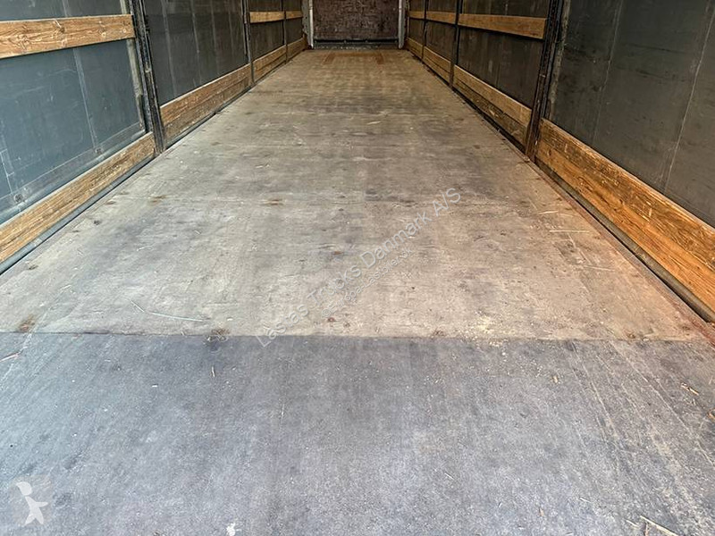 نصف مقطورة Krone Curtainsider / Planenauflieger