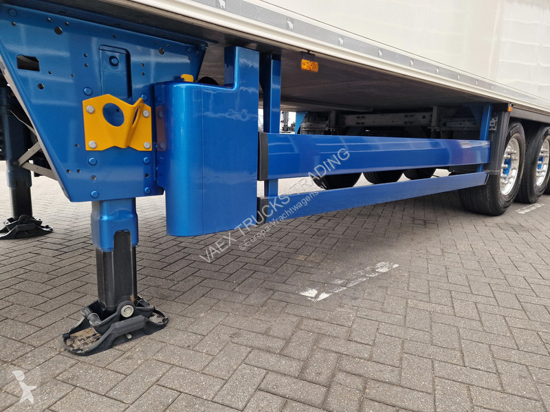 نصف مقطورة Schmitz Cargobull SCB*S3 Carrier...