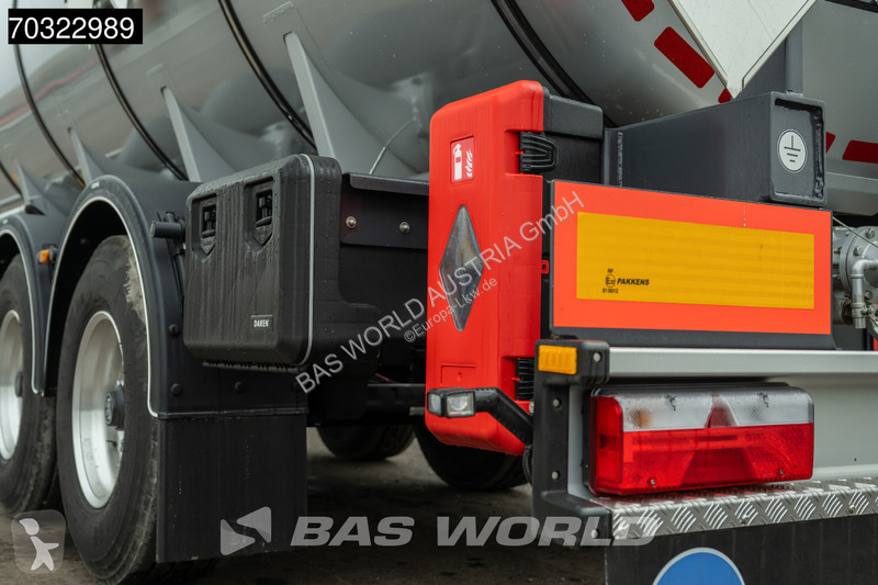 Semitrailer Kässbohrer STS 3 axles NEW! 32.000L...