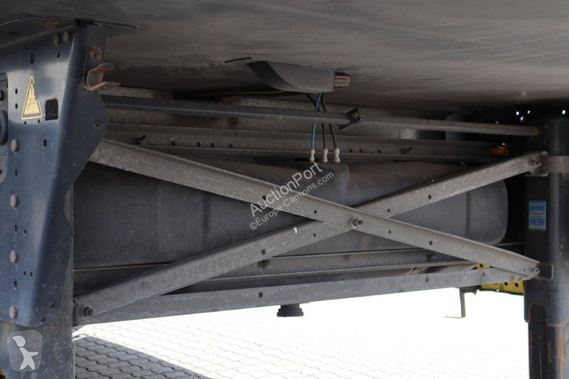 Semirimorchio Schmitz Cargobull SCB*S3B