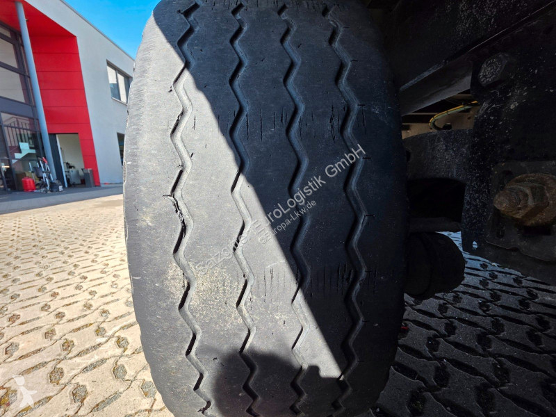 نصف مقطورة Kögel S24 / Palettenkasten / Liftachse