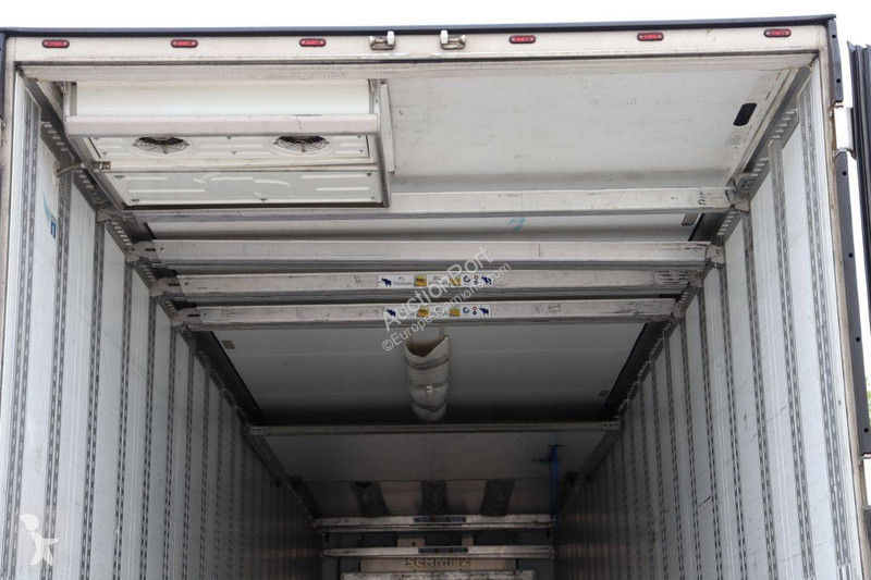 Semirremolque Schmitz Cargobull SCB*S3B