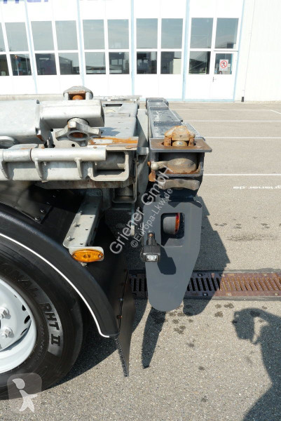 Semiremorca Renders TYPE EURO 820 / LIFT...
