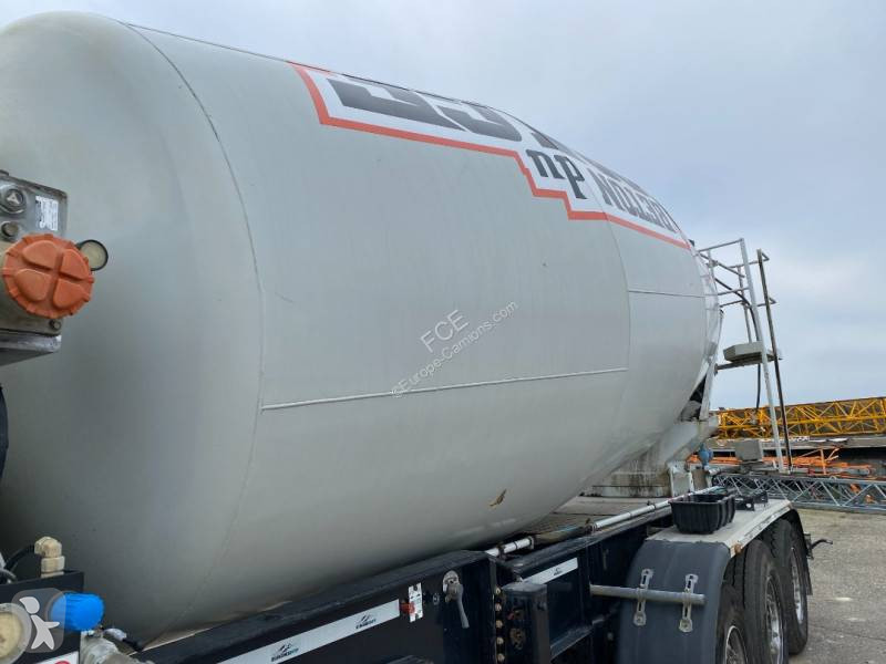 Semitrailer Euromix MTPS.T EM12R FPT moteur...