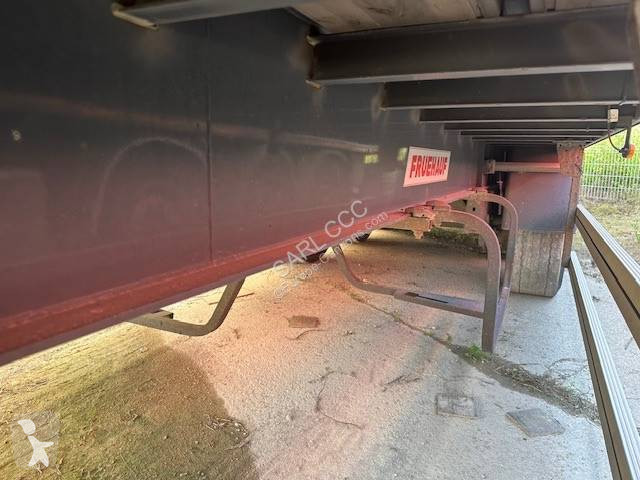 Semitrailer Fruehauf DW 607 NL en cours de...