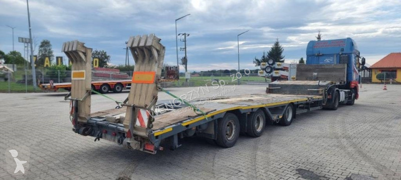 Semiremorca  Naczepa niskopodwoziowa 3 osiowa...