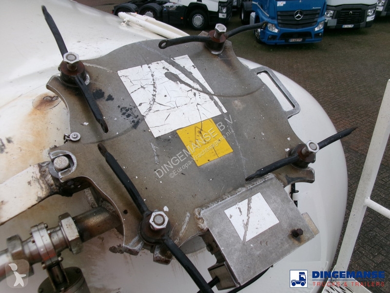 Semiremorca Feldbinder Powder tank alu 41 m3...