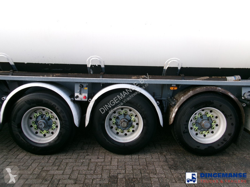 Semiremorca LAG Fuel tank alu 45.2 m3 / 6 comp...