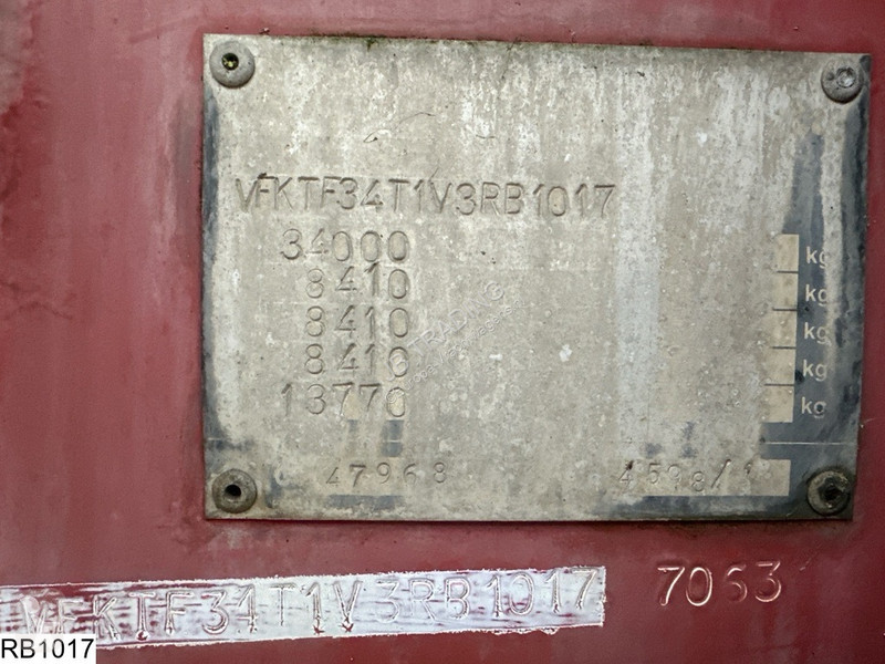Semiremorca Fruehauf Fuel 39886 Liter, 7...