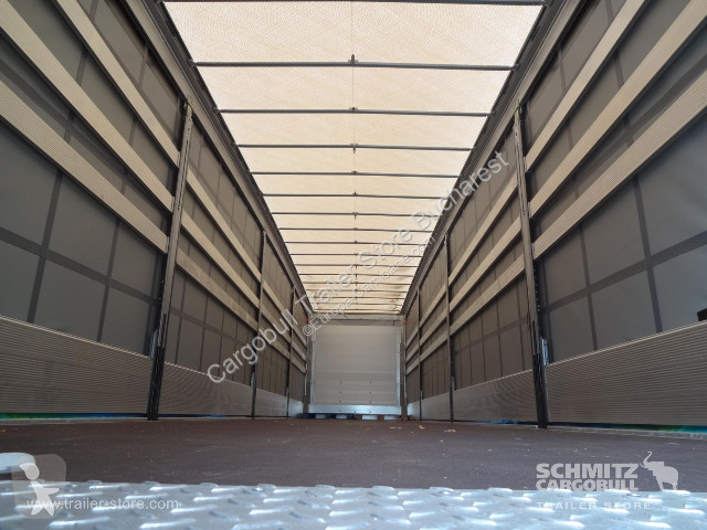 نصف مقطورة Schmitz Cargobull Curtainsider Standard