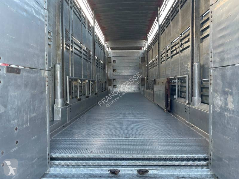 Semitrailer Pezzaioli 3 étages - 2 compartiments