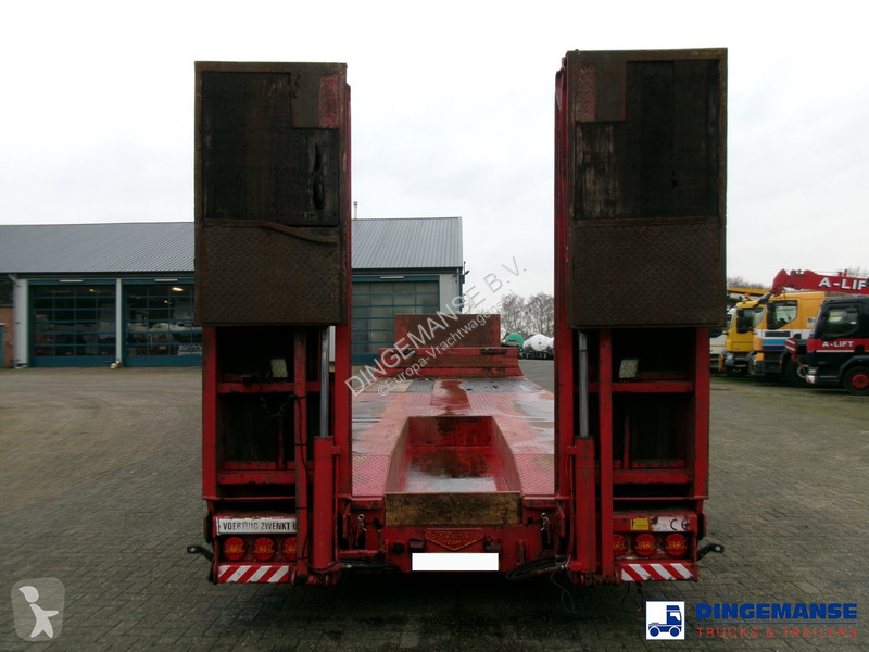 Semiremorca Broshuis 3-axle semi lowbed trailer...