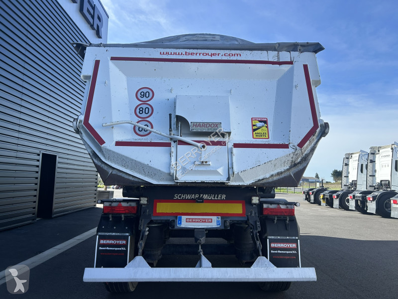 Semitrailer Schwarzmüller