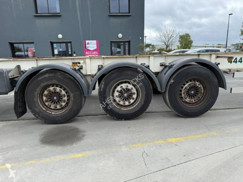 Semitrailer Turbo's Hoet 3 essieux porte conteneur