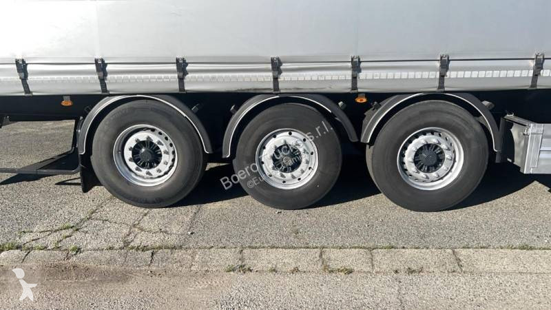 Semirimorchio Fruehauf