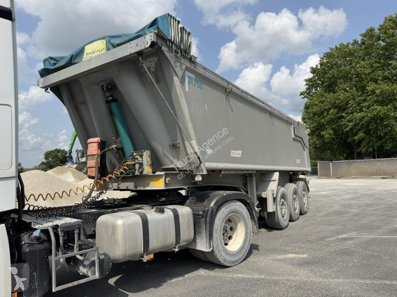 Semitrailer Benalu