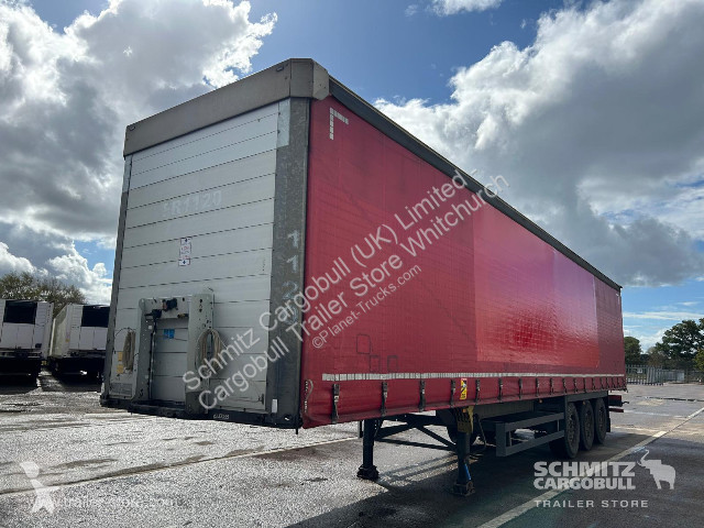نصف مقطورة Schmitz Cargobull Curtainsider...