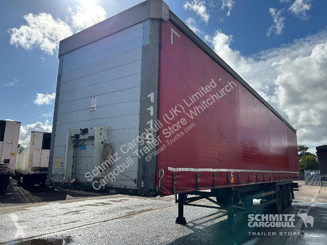 نصف مقطورة Schmitz Cargobull Curtainsider...