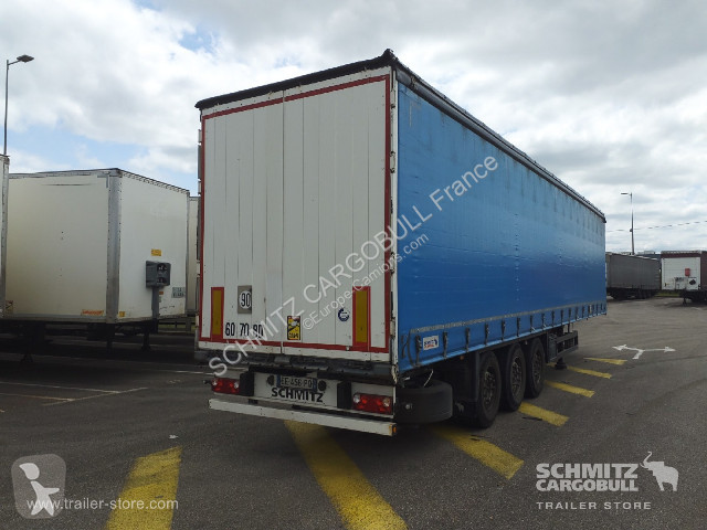 Semitrailer Schmitz Cargobull Semitrailer...