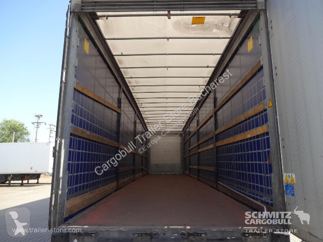 Semirimorchio Schmitz Cargobull Curtainsider...