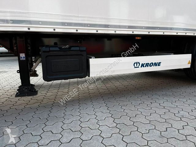 Semitrailer Krone Koffer mit Ladebordwand 2.000...