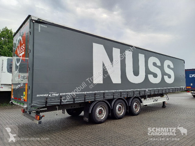 Semitrailer Fliegl Curtainsider Coil Getränke