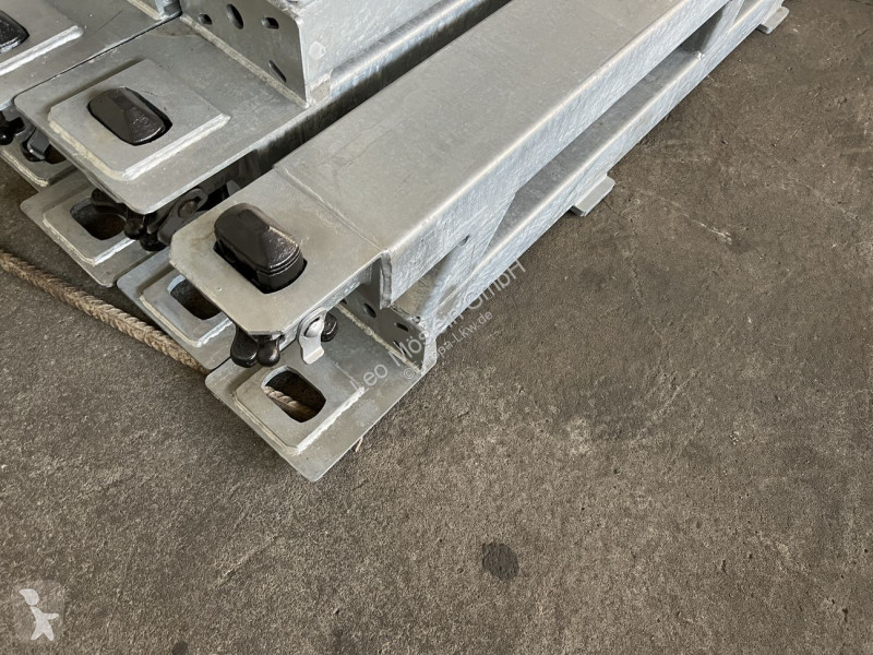 Semitrailer    Ausgleichsbock für...