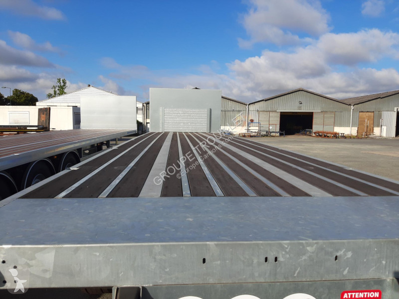 Semitrailer Trouillet DISTRIPLATEAU AVEC ESSIEU...