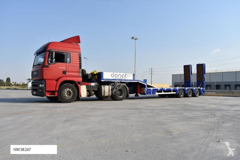Превоз на строителна техника Donat 3 axle...