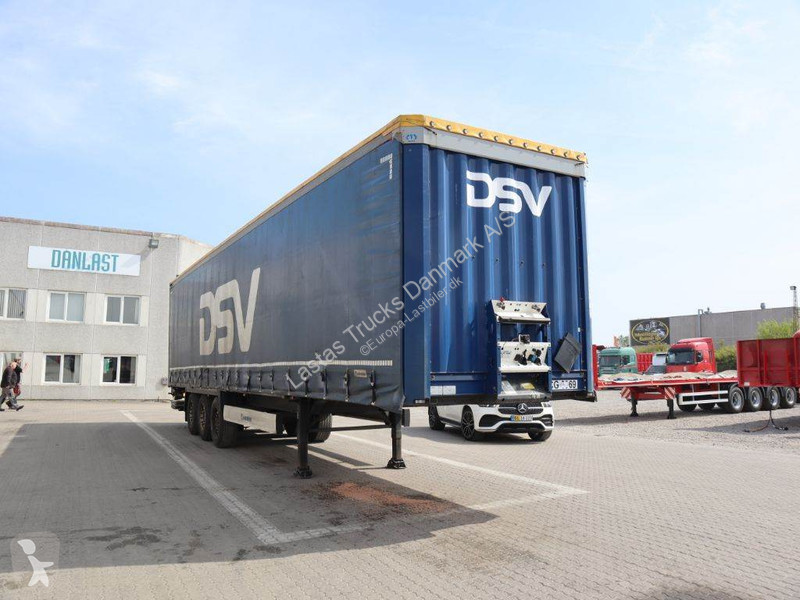 Semitrailer Krone 3 axle curtainside trailer