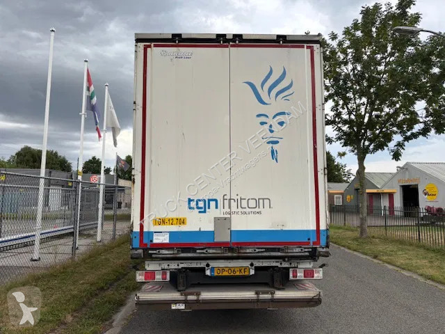 Semitrailer Krone curtainslider taillift...