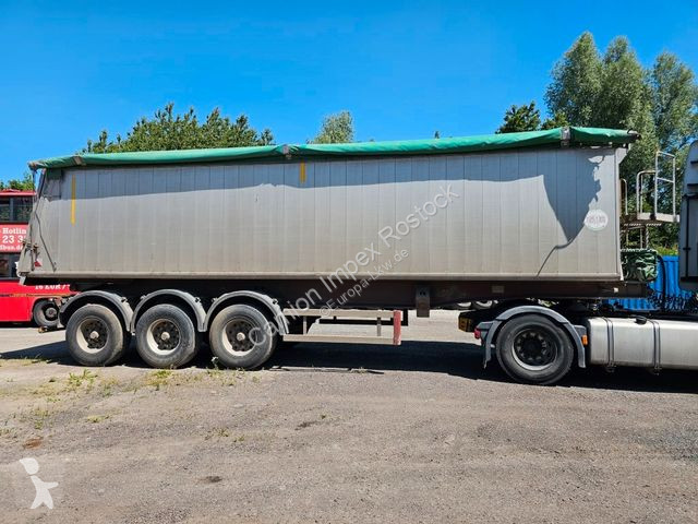 Semi reboque Carnehl ca. 44 cbm Getreidekipper,...