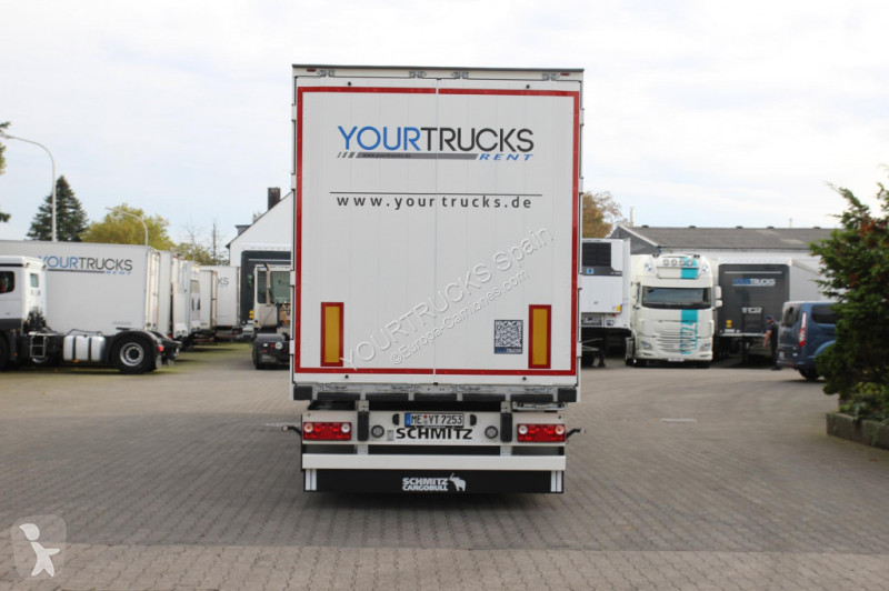 نصف مقطورة Schmitz Cargobull   Koffer Liftachse...