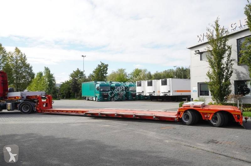 Полуремарке Kässbohrer LB2 TIEF-BETT low loader...