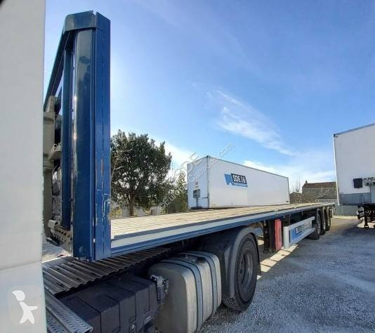 نصف مقطورة Fruehauf