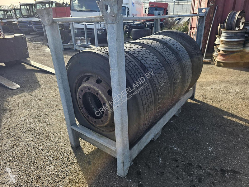 قطع غيار الآليات الثقيلة Goodyear 315/70 R 22.5
