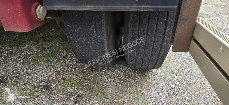 نصف مقطورة Fruehauf