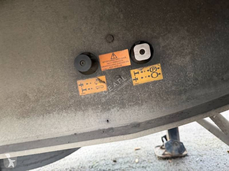 Semi remorque Fruehauf essieux SAF