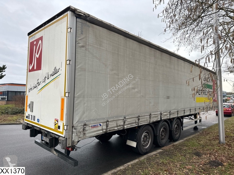 نصف مقطورة Fruehauf Tautliner Lift axle