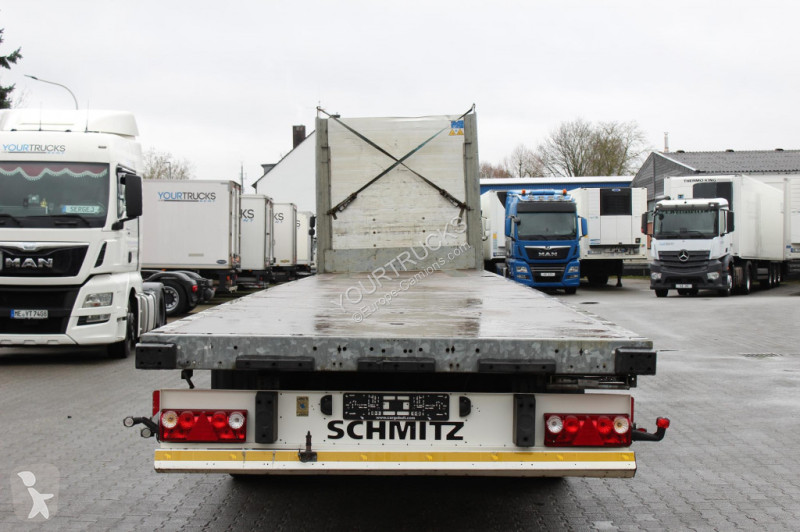 Schmitz Cargobull   Liftachse   Rungentaschen...